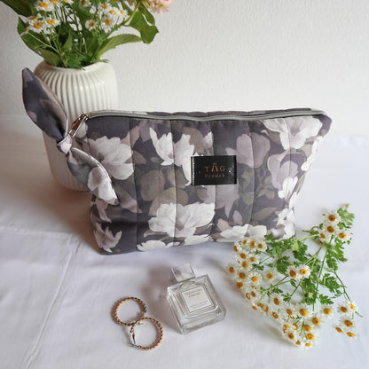 Large size cosmetic bag with floral pattern inspired by magnolia bloom - TGbrooch